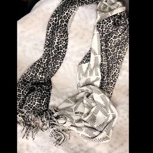 Unisex Michael Kors Scarf NEW